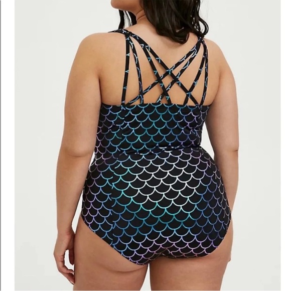 torrid iridescent mermaid scale swimsuit size 2 - Picture 7 of 7